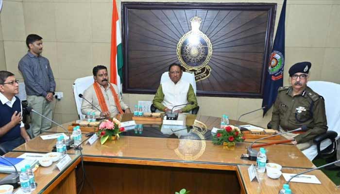 रायपुर : मुख्यमंत्री श्री विष्णु देव साय की अध्यक्षता में गृह विभाग की समीक्षा बैठक प्रारंभ