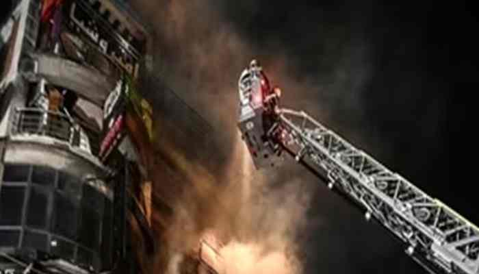 Bangladesh: ढाका में 7 मंजिला कच्ची भाई रेस्तरां में आग, 43 की मौत; दर्जनों अस्पताल में भर्ती