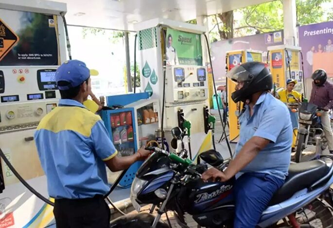 Now people without helmets will not get petrol in Durg