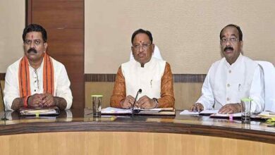balodabazar-prominent-leaders-of-satnami-community-reached-cm-house-meeting-with-the-chief-minister